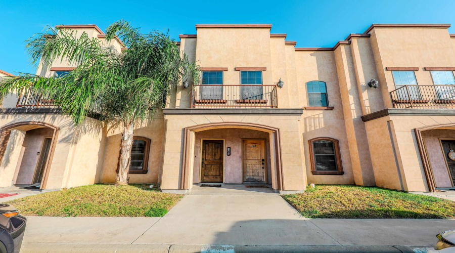 8216 Casa Verde Rd, Laredo, Texas 78041-5940, 3 Bedrooms Bedrooms, 4 Rooms Rooms,2 BathroomsBathrooms,Residential,For Sale,8216 Casa Verde Rd,20263514