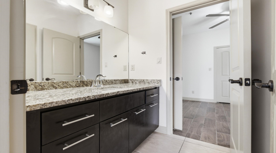 8216 Casa Verde Rd, Laredo, Texas 78041-5940, 3 Bedrooms Bedrooms, 4 Rooms Rooms,2 BathroomsBathrooms,Residential,For Sale,8216 Casa Verde Rd,20263514