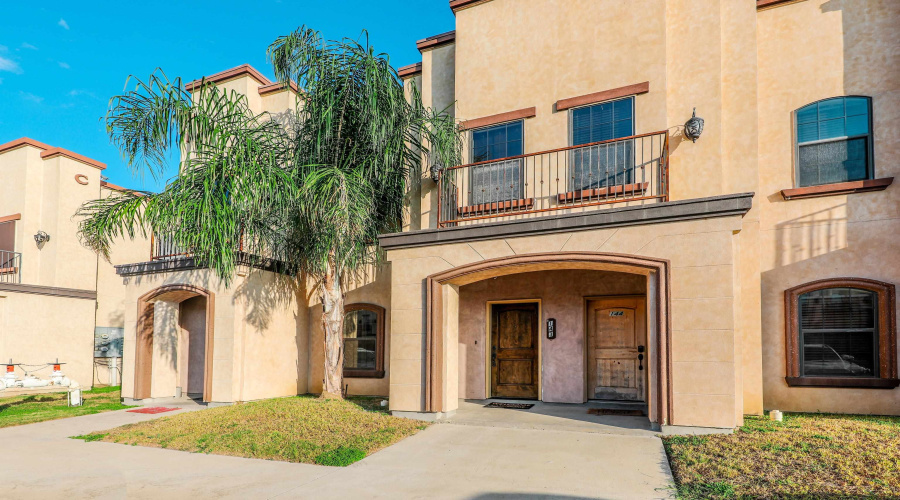 8216 Casa Verde Rd, Laredo, Texas 78041-5940, 3 Bedrooms Bedrooms, 4 Rooms Rooms,2 BathroomsBathrooms,Residential,For Sale,8216 Casa Verde Rd,20263514