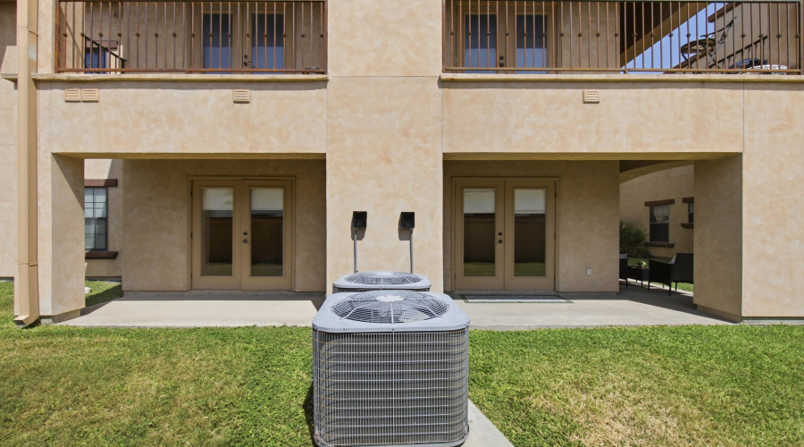 8216 Casa Verde Rd, Laredo, Texas 78041-5940, 3 Bedrooms Bedrooms, 4 Rooms Rooms,2 BathroomsBathrooms,Residential,For Sale,8216 Casa Verde Rd,20263514