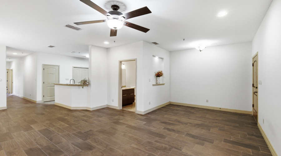 8216 Casa Verde Rd, Laredo, Texas 78041-5940, 3 Bedrooms Bedrooms, 4 Rooms Rooms,2 BathroomsBathrooms,Residential,For Sale,8216 Casa Verde Rd,20263514