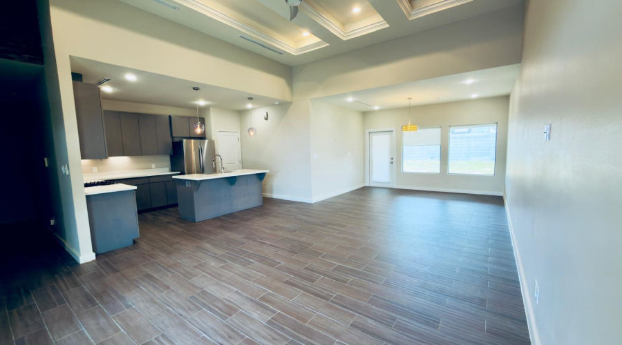 208 Bur Oak Dr, Laredo, Texas 78045, 3 Bedrooms Bedrooms, 5 Rooms Rooms,2 BathroomsBathrooms,Residential,For Sale,208 Bur Oak Dr,20263515