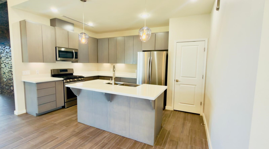208 Bur Oak Dr, Laredo, Texas 78045, 3 Bedrooms Bedrooms, 5 Rooms Rooms,2 BathroomsBathrooms,Residential,For Sale,208 Bur Oak Dr,20263515