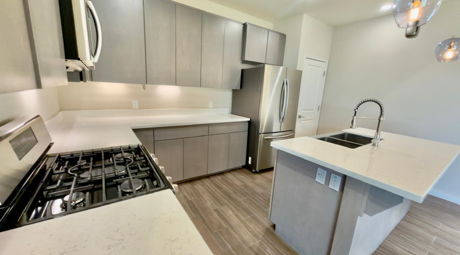 208 Bur Oak Dr, Laredo, Texas 78045, 3 Bedrooms Bedrooms, 5 Rooms Rooms,2 BathroomsBathrooms,Residential,For Sale,208 Bur Oak Dr,20263515