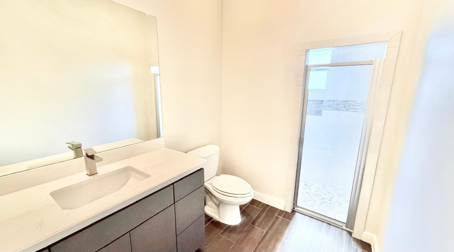 208 Bur Oak Dr, Laredo, Texas 78045, 3 Bedrooms Bedrooms, 5 Rooms Rooms,2 BathroomsBathrooms,Residential,For Sale,208 Bur Oak Dr,20263515