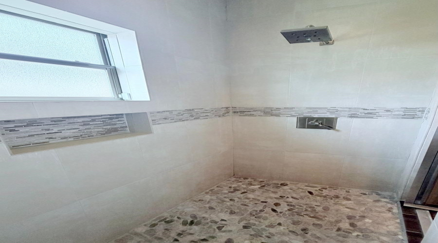 208 Bur Oak Dr, Laredo, Texas 78045, 3 Bedrooms Bedrooms, 5 Rooms Rooms,2 BathroomsBathrooms,Residential,For Sale,208 Bur Oak Dr,20263515
