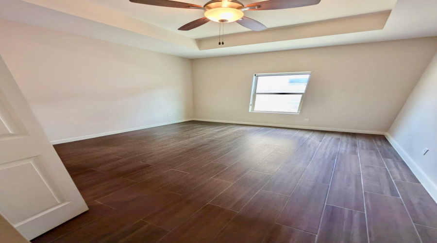 208 Bur Oak Dr, Laredo, Texas 78045, 3 Bedrooms Bedrooms, 5 Rooms Rooms,2 BathroomsBathrooms,Residential,For Sale,208 Bur Oak Dr,20263515