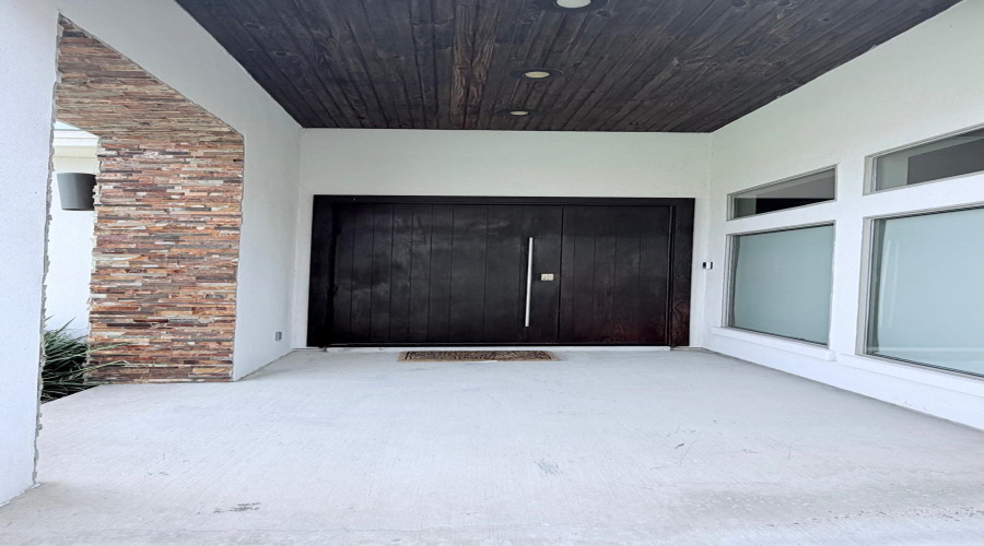 208 Bur Oak Dr, Laredo, Texas 78045, 3 Bedrooms Bedrooms, 5 Rooms Rooms,2 BathroomsBathrooms,Residential,For Sale,208 Bur Oak Dr,20263515