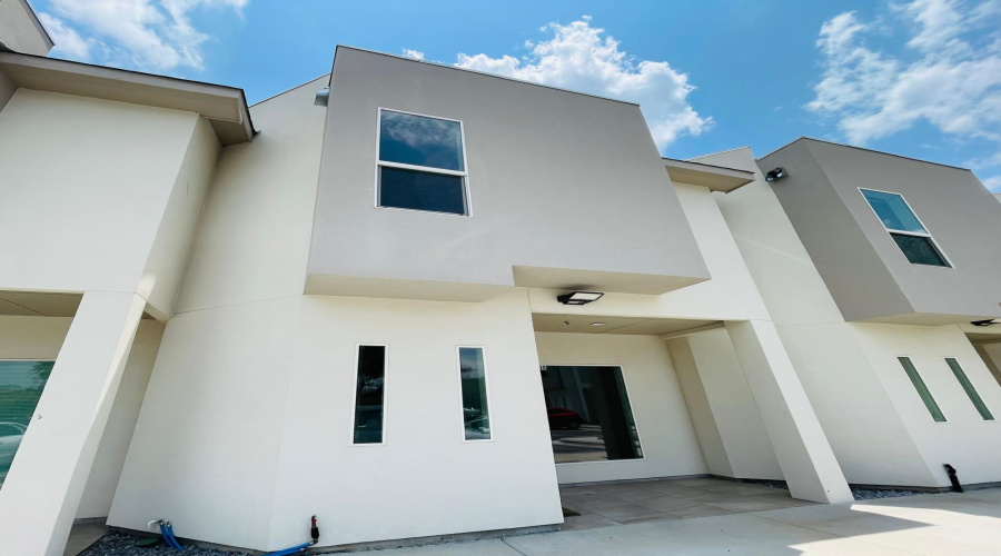 504 Gale Ct, Laredo, Texas 78041, 3 Bedrooms Bedrooms, 5 Rooms Rooms,2 BathroomsBathrooms,Residential,For Rent,504 Gale Ct,20263516