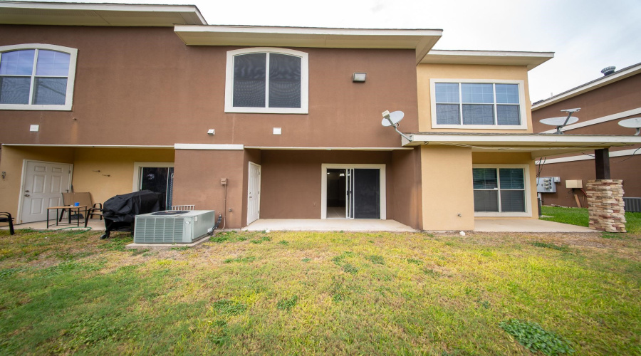 2619 San Isidro Pkwy, Laredo, Texas 78045, 2 Bedrooms Bedrooms, 3 Rooms Rooms,2 BathroomsBathrooms,Residential,For Sale,2619 San Isidro Pkwy,20263517
