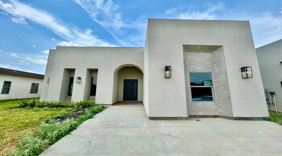 5534 Marble Falls St, Laredo, Texas 78046, 4 Bedrooms Bedrooms, 6 Rooms Rooms,3 BathroomsBathrooms,Residential,For Sale,5534 Marble Falls St,20263519