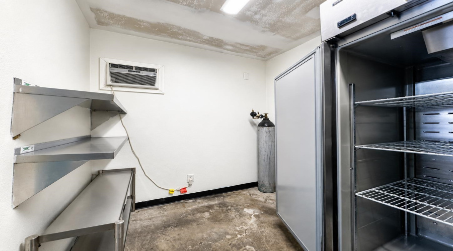 5517 McPherson Rd, Laredo, Texas 78041, ,2 BathroomsBathrooms,Commercial retail/office,For Rent,5517 McPherson Rd,20263530