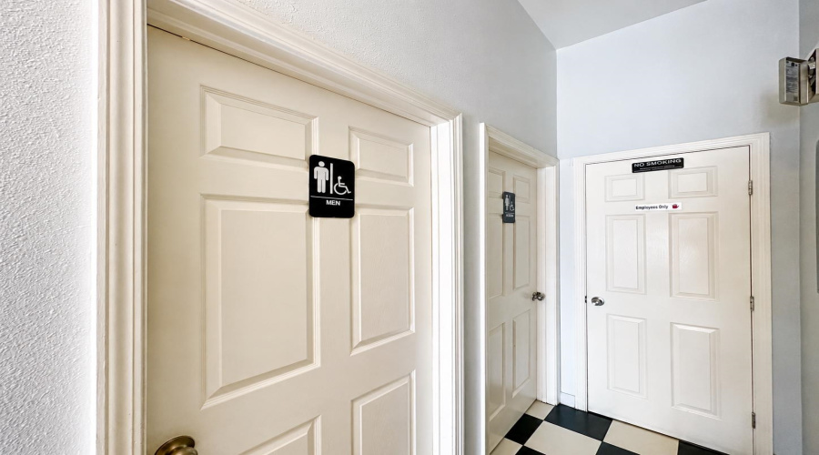 5517 McPherson Rd, Laredo, Texas 78041, ,2 BathroomsBathrooms,Commercial retail/office,For Rent,5517 McPherson Rd,20263530