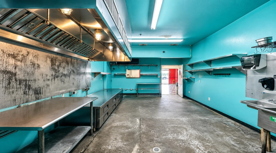 5517 McPherson Rd, Laredo, Texas 78041, ,2 BathroomsBathrooms,Commercial retail/office,For Rent,5517 McPherson Rd,20263530
