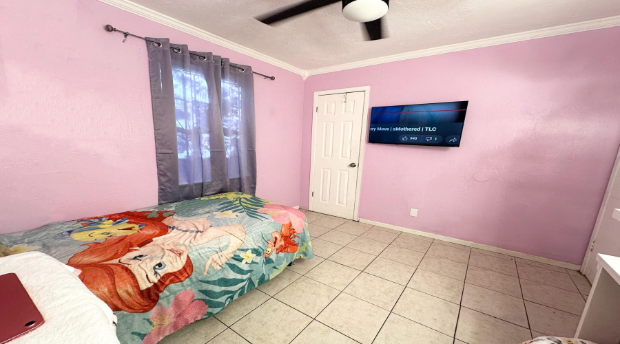 3406 Yorkshire St, Laredo, Texas 78043, 3 Bedrooms Bedrooms, 5 Rooms Rooms,2 BathroomsBathrooms,Residential,For Sale,3406 Yorkshire St,20262667
