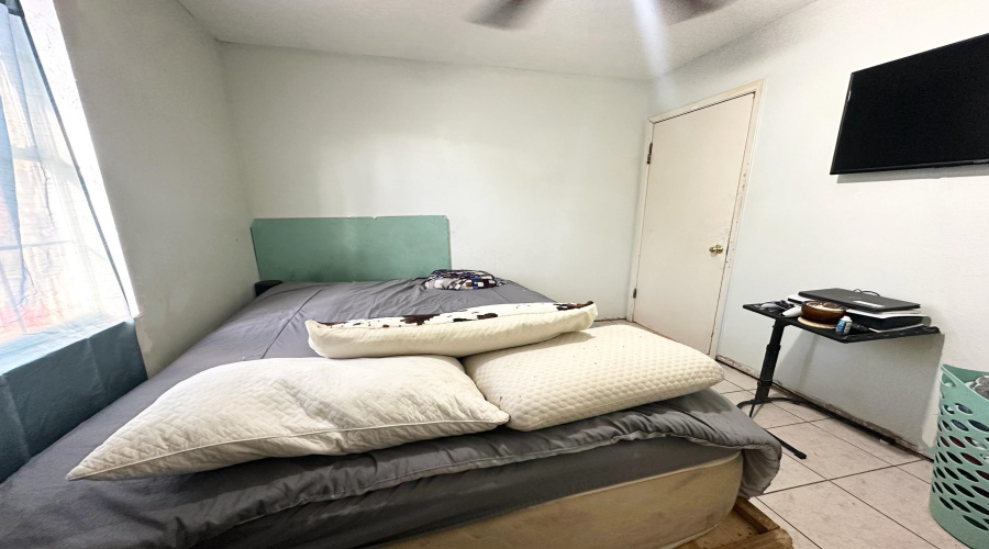 3406 Yorkshire St, Laredo, Texas 78043, 3 Bedrooms Bedrooms, 5 Rooms Rooms,2 BathroomsBathrooms,Residential,For Sale,3406 Yorkshire St,20262667