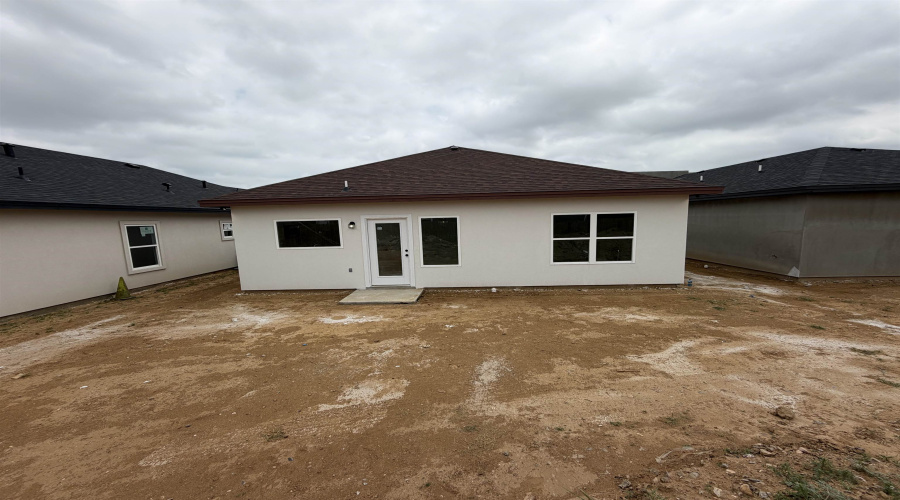 203 Lusitano Dr., Laredo, Texas 78046, 4 Bedrooms Bedrooms, 6 Rooms Rooms,2 BathroomsBathrooms,Residential,For Sale,203 Lusitano Dr.,20263521