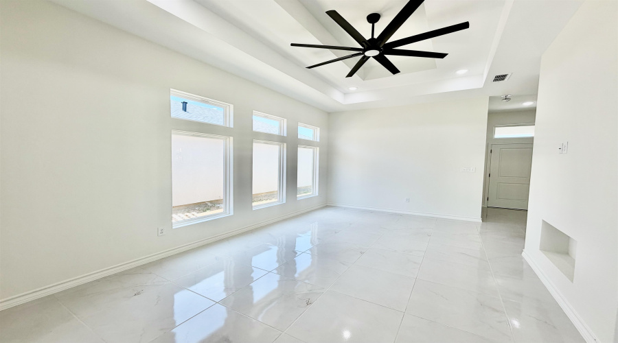 203 Lusitano Dr., Laredo, Texas 78046, 4 Bedrooms Bedrooms, 6 Rooms Rooms,2 BathroomsBathrooms,Residential,For Sale,203 Lusitano Dr.,20263521