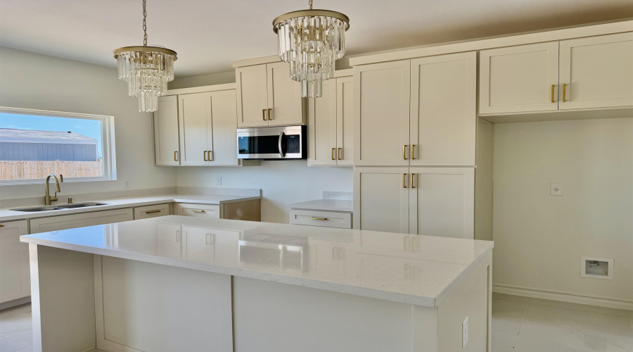 203 Lusitano Dr., Laredo, Texas 78046, 4 Bedrooms Bedrooms, 6 Rooms Rooms,2 BathroomsBathrooms,Residential,For Sale,203 Lusitano Dr.,20263521
