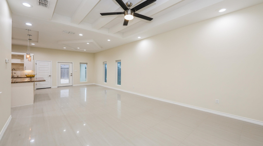 1606 Cozumel Dr, Laredo, Texas 78046, 3 Bedrooms Bedrooms, 6 Rooms Rooms,2 BathroomsBathrooms,Residential,For Sale,1606 Cozumel Dr,20263522