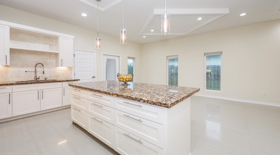 1606 Cozumel Dr, Laredo, Texas 78046, 3 Bedrooms Bedrooms, 6 Rooms Rooms,2 BathroomsBathrooms,Residential,For Sale,1606 Cozumel Dr,20263522