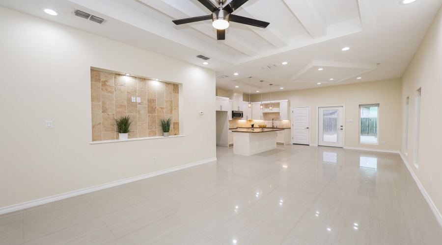 1606 Cozumel Dr, Laredo, Texas 78046, 3 Bedrooms Bedrooms, 6 Rooms Rooms,2 BathroomsBathrooms,Residential,For Sale,1606 Cozumel Dr,20263522