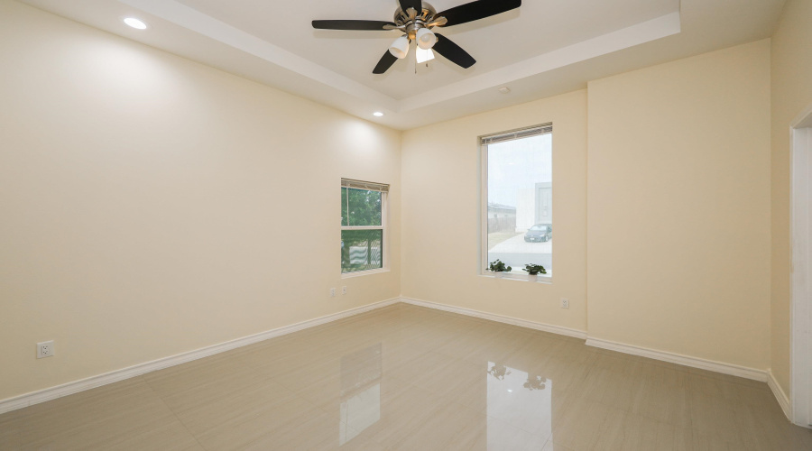 1606 Cozumel Dr, Laredo, Texas 78046, 3 Bedrooms Bedrooms, 6 Rooms Rooms,2 BathroomsBathrooms,Residential,For Sale,1606 Cozumel Dr,20263522