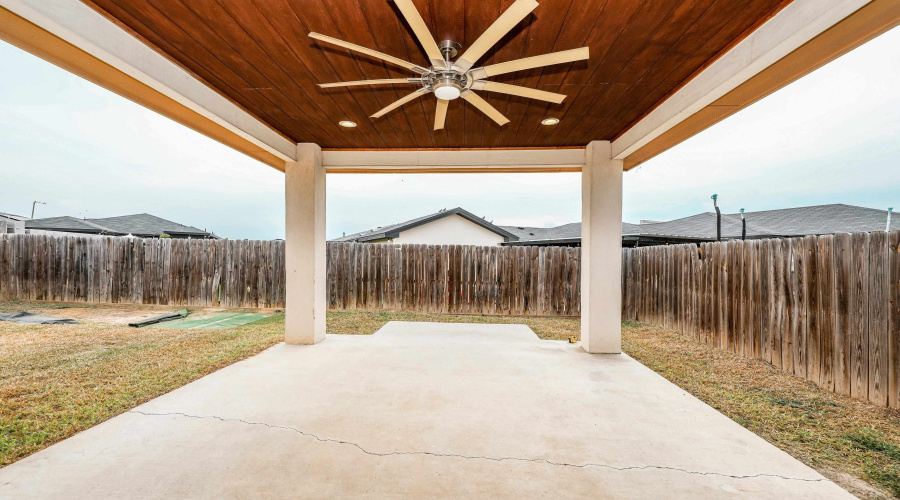 1606 Cozumel Dr, Laredo, Texas 78046, 3 Bedrooms Bedrooms, 6 Rooms Rooms,2 BathroomsBathrooms,Residential,For Sale,1606 Cozumel Dr,20263522