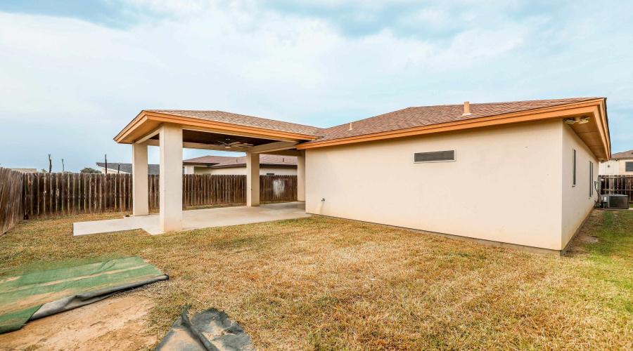 1606 Cozumel Dr, Laredo, Texas 78046, 3 Bedrooms Bedrooms, 6 Rooms Rooms,2 BathroomsBathrooms,Residential,For Sale,1606 Cozumel Dr,20263522