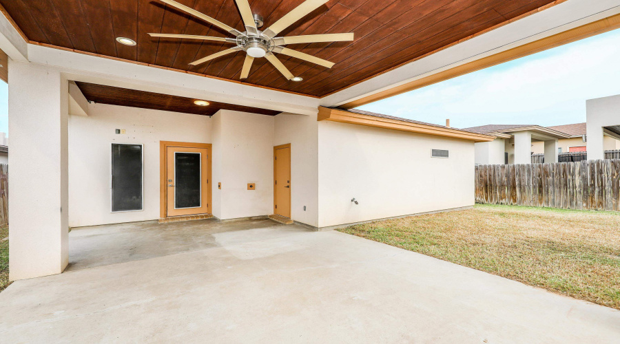 1606 Cozumel Dr, Laredo, Texas 78046, 3 Bedrooms Bedrooms, 6 Rooms Rooms,2 BathroomsBathrooms,Residential,For Sale,1606 Cozumel Dr,20263522
