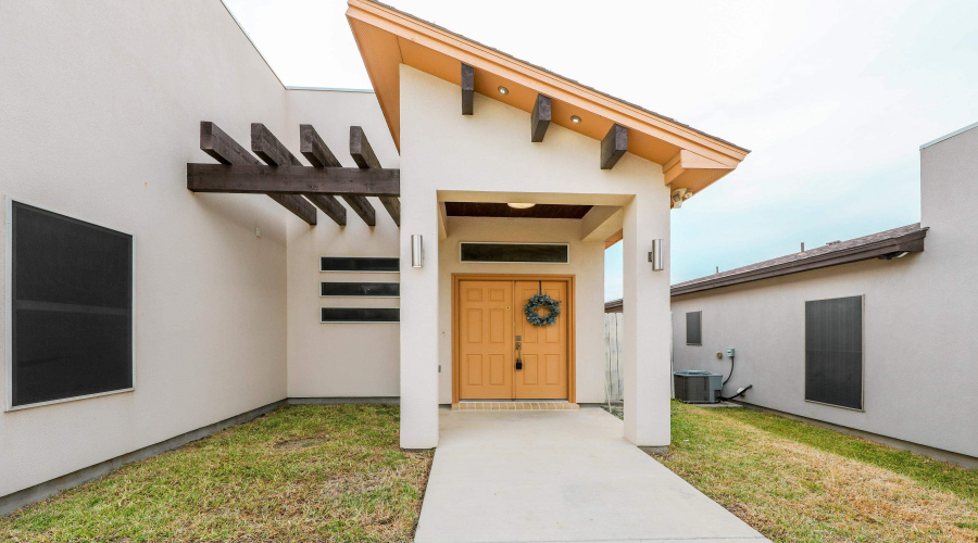 1606 Cozumel Dr, Laredo, Texas 78046, 3 Bedrooms Bedrooms, 6 Rooms Rooms,2 BathroomsBathrooms,Residential,For Sale,1606 Cozumel Dr,20263522