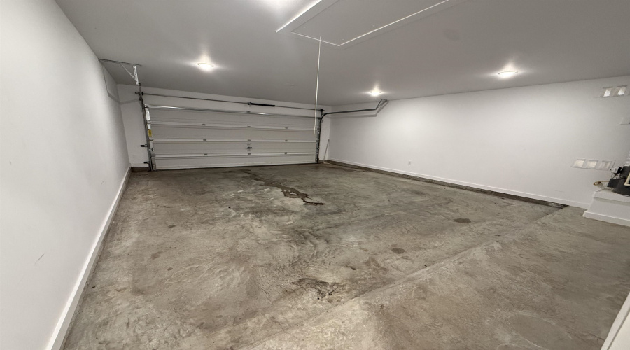 614 Silvana Dr., Laredo, Texas 78045-2464, 3 Bedrooms Bedrooms, 6 Rooms Rooms,2 BathroomsBathrooms,Residential,For Sale,614 Silvana Dr.,20263523