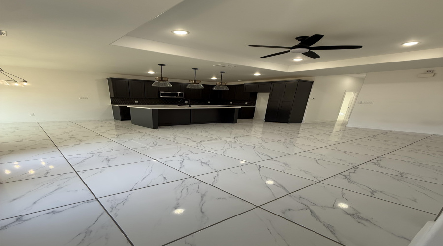614 Silvana Dr., Laredo, Texas 78045-2464, 3 Bedrooms Bedrooms, 6 Rooms Rooms,2 BathroomsBathrooms,Residential,For Sale,614 Silvana Dr.,20263523