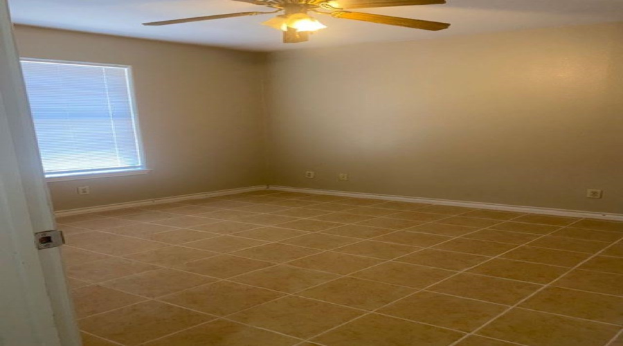 10321 Noel Ln, Laredo, Texas 78045, 3 Bedrooms Bedrooms, 5 Rooms Rooms,2 BathroomsBathrooms,Residential,For Rent,10321 Noel Ln,20263524