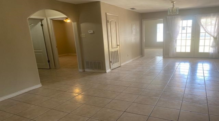 10321 Noel Ln, Laredo, Texas 78045, 3 Bedrooms Bedrooms, 5 Rooms Rooms,2 BathroomsBathrooms,Residential,For Rent,10321 Noel Ln,20263524