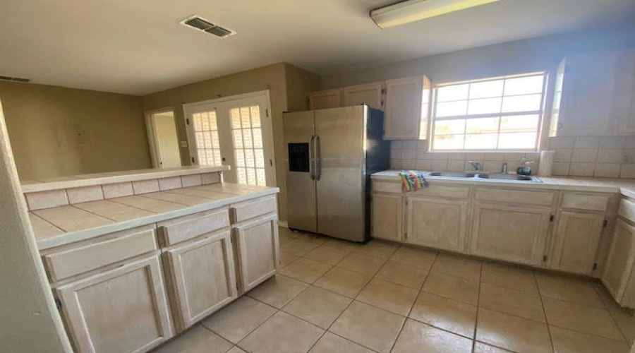 10321 Noel Ln, Laredo, Texas 78045, 3 Bedrooms Bedrooms, 5 Rooms Rooms,2 BathroomsBathrooms,Residential,For Rent,10321 Noel Ln,20263524