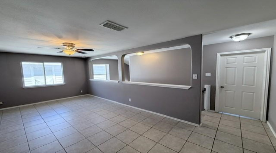 17525 Rock Port Rd, Laredo, Texas 78045, 3 Bedrooms Bedrooms, 5 Rooms Rooms,2 BathroomsBathrooms,Residential,For Rent,17525 Rock Port Rd,20263525