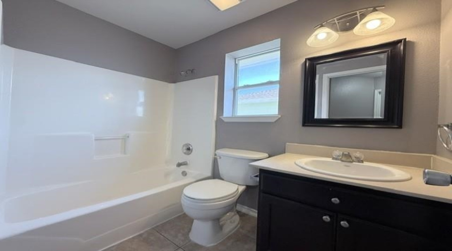 17525 Rock Port Rd, Laredo, Texas 78045, 3 Bedrooms Bedrooms, 5 Rooms Rooms,2 BathroomsBathrooms,Residential,For Rent,17525 Rock Port Rd,20263525