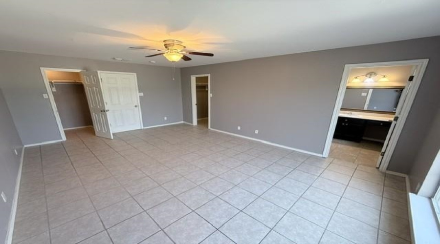 17525 Rock Port Rd, Laredo, Texas 78045, 3 Bedrooms Bedrooms, 5 Rooms Rooms,2 BathroomsBathrooms,Residential,For Rent,17525 Rock Port Rd,20263525