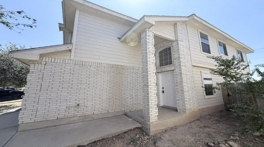 17525 Rock Port Rd, Laredo, Texas 78045, 3 Bedrooms Bedrooms, 5 Rooms Rooms,2 BathroomsBathrooms,Residential,For Rent,17525 Rock Port Rd,20263525