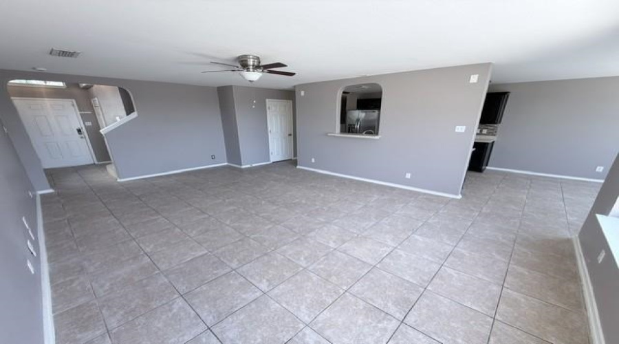 17525 Rock Port Rd, Laredo, Texas 78045, 3 Bedrooms Bedrooms, 5 Rooms Rooms,2 BathroomsBathrooms,Residential,For Rent,17525 Rock Port Rd,20263525