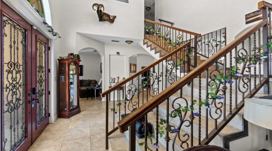 3003 Dickinson Dr, Laredo, Texas 78041-2820, 4 Bedrooms Bedrooms, 9 Rooms Rooms,4 BathroomsBathrooms,Residential,For Sale,3003 Dickinson Dr,20263527