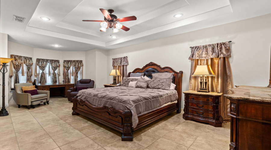 3003 Dickinson Dr, Laredo, Texas 78041-2820, 4 Bedrooms Bedrooms, 9 Rooms Rooms,4 BathroomsBathrooms,Residential,For Sale,3003 Dickinson Dr,20263527
