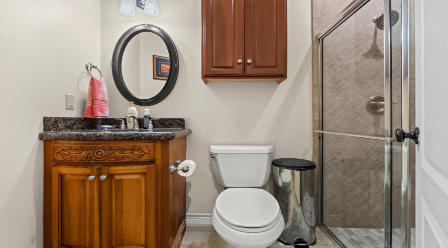 3003 Dickinson Dr, Laredo, Texas 78041-2820, 4 Bedrooms Bedrooms, 9 Rooms Rooms,4 BathroomsBathrooms,Residential,For Sale,3003 Dickinson Dr,20263527