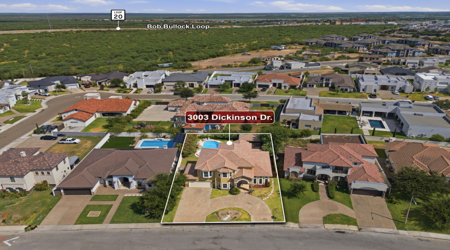 3003 Dickinson Dr, Laredo, Texas 78041-2820, 4 Bedrooms Bedrooms, 9 Rooms Rooms,4 BathroomsBathrooms,Residential,For Sale,3003 Dickinson Dr,20263527