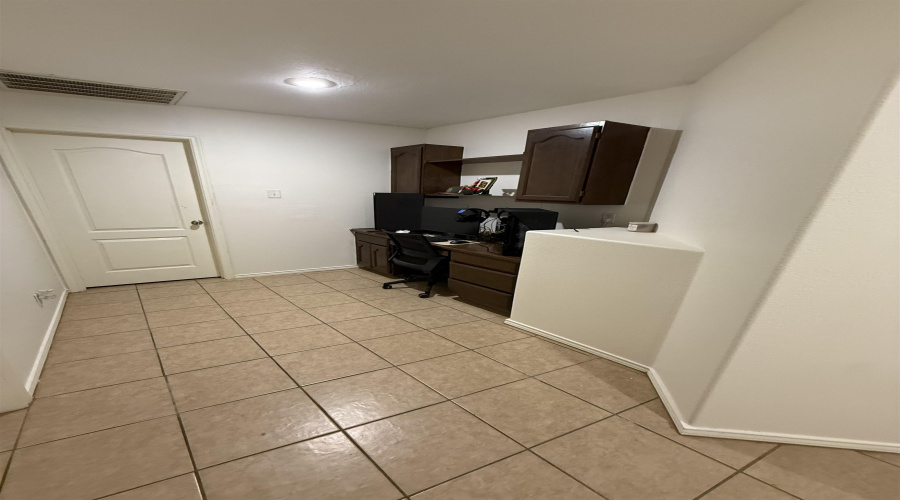 9310 Albany Dr, Laredo, Texas 78045, 3 Bedrooms Bedrooms, 5 Rooms Rooms,2 BathroomsBathrooms,Residential,For Sale,9310 Albany Dr,20263532
