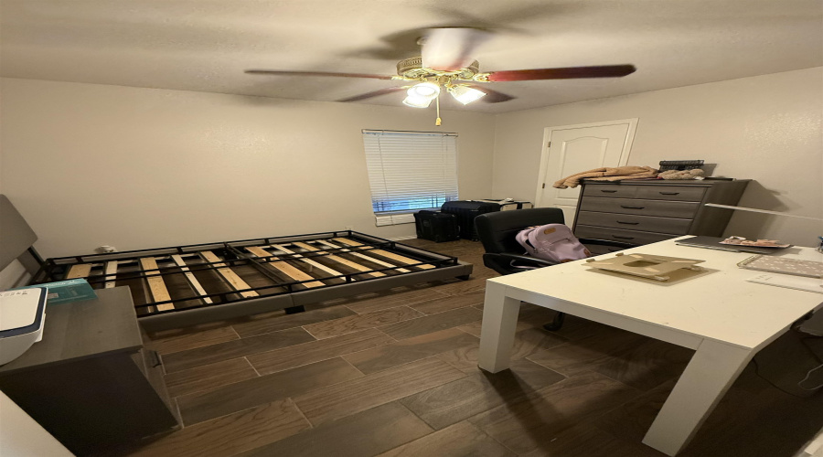9310 Albany Dr, Laredo, Texas 78045, 3 Bedrooms Bedrooms, 5 Rooms Rooms,2 BathroomsBathrooms,Residential,For Sale,9310 Albany Dr,20263532