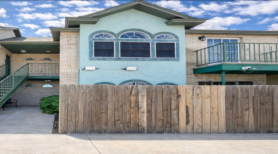 1220 Fremont St, Laredo, Texas 78040, 3 Bedrooms Bedrooms, 4 Rooms Rooms,2 BathroomsBathrooms,Residential,For Rent,1220 Fremont St,20263533