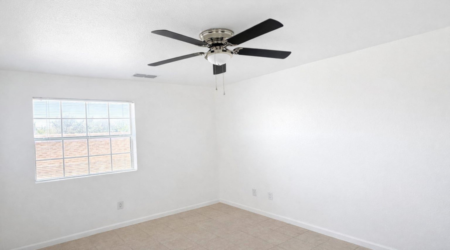1220 Fremont St, Laredo, Texas 78040, 3 Bedrooms Bedrooms, 4 Rooms Rooms,2 BathroomsBathrooms,Residential,For Rent,1220 Fremont St,20263533