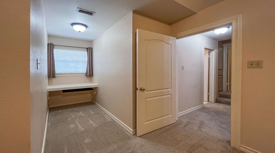 809 Preston Ln, Laredo, Texas 78045, 3 Bedrooms Bedrooms, 8 Rooms Rooms,3 BathroomsBathrooms,Residential,For Rent,809 Preston Ln,20263534